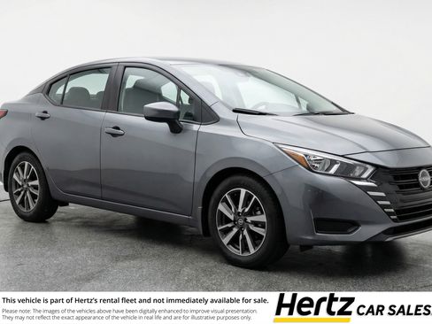 Used 2025 Nissan Versa SV image 1