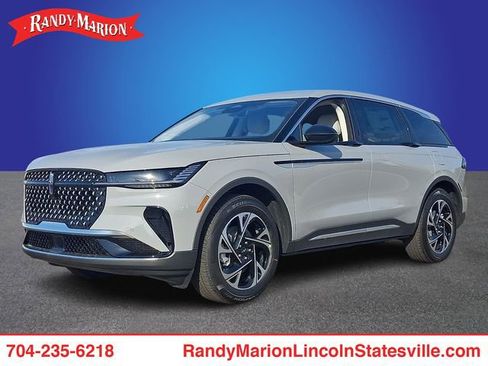 New 2026 Lincoln Nautilus Premier image 1