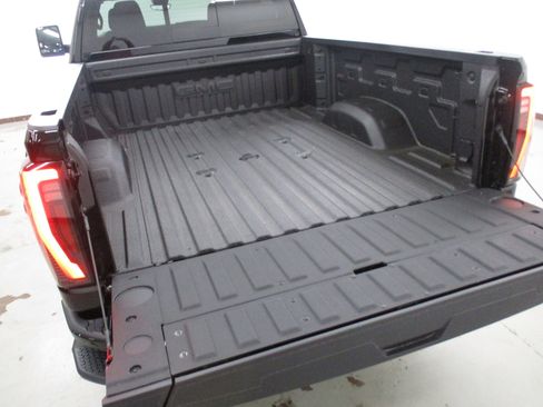 New 2026 GMC Sierra 2500 AT4 w/ AT4 Premium Plus Package AWD/4WD image 15