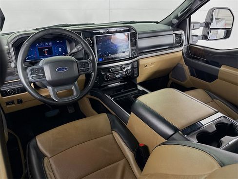 Used 2024 Ford F350 Lariat w/ Sport Appearance Package image 32