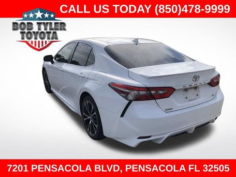 Used 2019 Toyota Camry SE FWD image 1