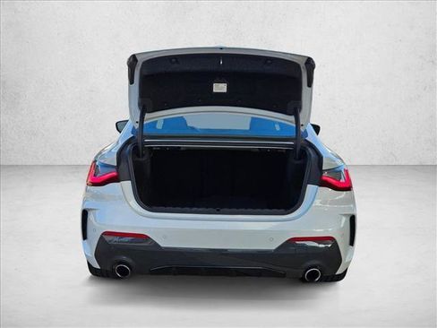 Used 2022 BMW 430i Coupe w/ M Sport Package RWD image 8