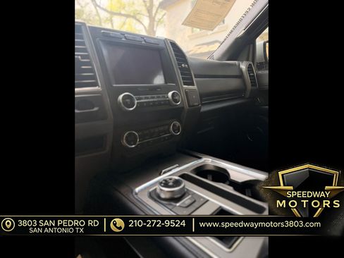 Used 2019 Ford Expedition XLT w/ Equipment Group 202A RWD image 18