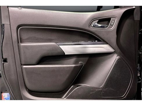 Used 2018 Chevrolet Colorado ZR2 image 23