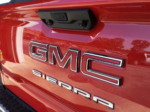 New 2026 GMC Sierra 1500 SLE image 20