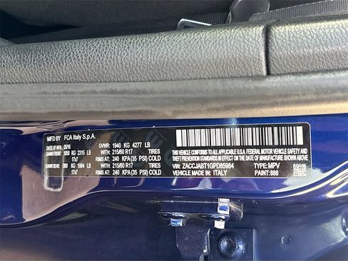 Used 2016 Jeep Renegade Latitude image 34