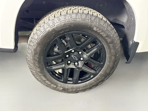 Used 2023 Chevrolet Silverado 1500 RST w/ Protection Package AWD/4WD image 32
