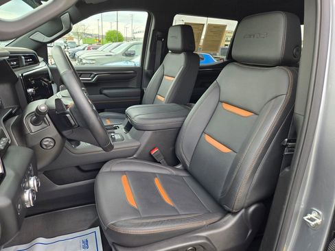 Used 2024 GMC Sierra 1500 AT4 w/ Technology Package image 18