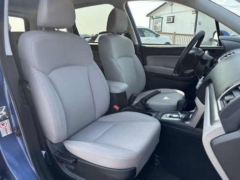 Used 2017 Subaru Forester 2.5i Premium AWD/4WD image 10