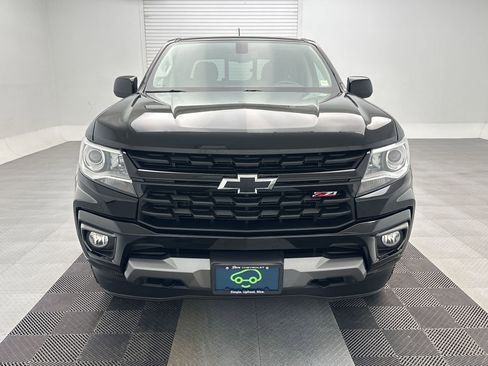 Certified 2022 Chevrolet Colorado Z71 w/ Z71 Midnight Edition AWD/4WD image 6