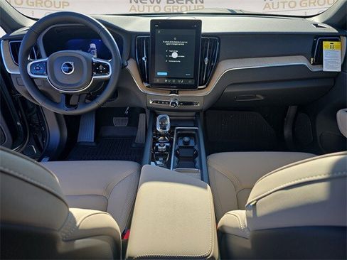 New 2026 Volvo XC60 B5 Plus w/ Protection Package Premier AWD/4WD image 10