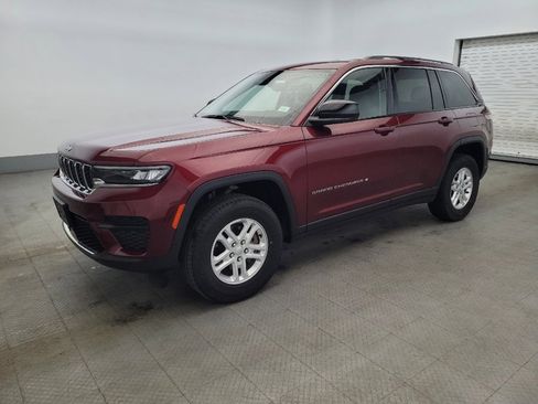 Used 2023 Jeep Grand Cherokee Laredo w/ Luxury Tech Group I image 2