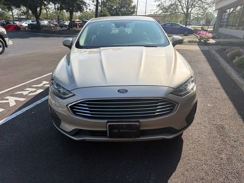 Used 2019 Ford Fusion SE FWD image 3