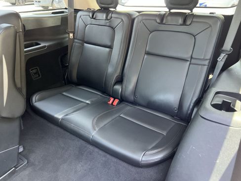 Used 2024 Lincoln Aviator Reserve AWD/4WD image 31