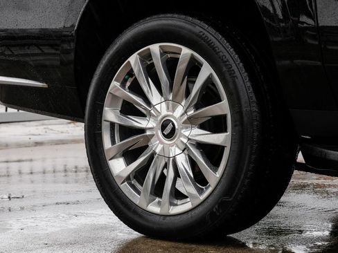 Used 2021 Cadillac Escalade ESV Premium Luxury image 63