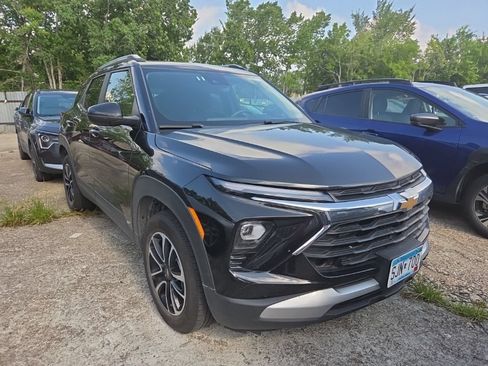 Used 2025 Chevrolet TrailBlazer LT AWD/4WD image 6