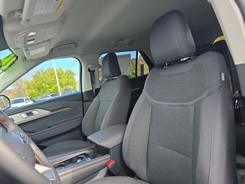 New 2026 Ford Explorer Active image 12