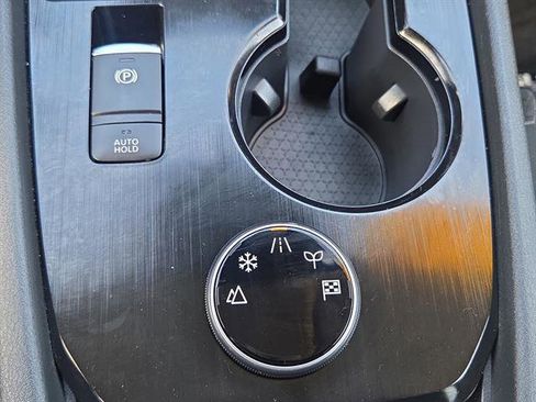 Certified 2023 Nissan Rogue SV image 9