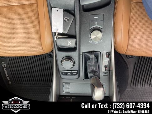 Used 2015 Lexus IS 250 AWD image 33