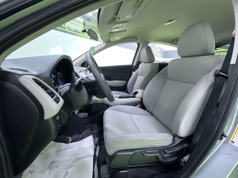 Used 2022 Honda HR-V LX image 17
