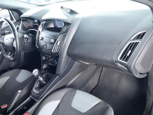 Used 2018 Ford Focus ST FWD image 40