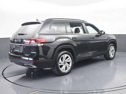 Used 2021 Volkswagen Atlas SE w/ Panoramic Sunroof Package FWD image 6