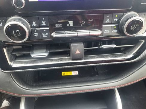 Used 2023 Toyota Highlander XSE AWD/4WD image 18