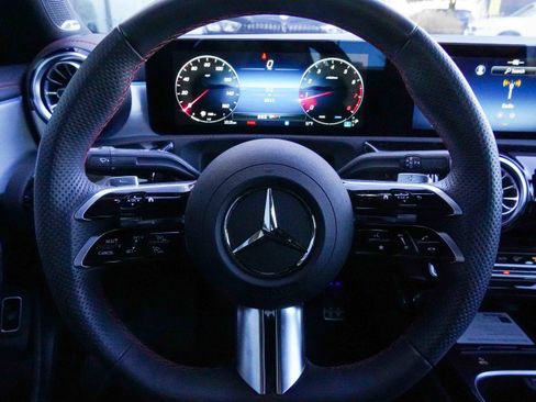 Used 2025 Mercedes-Benz CLA 250 CLA 250 image 18