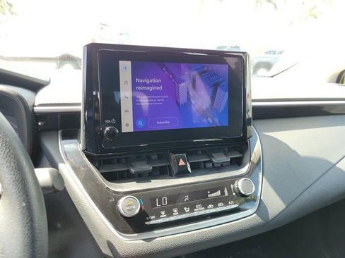 Used 2023 Toyota Corolla LE image 19