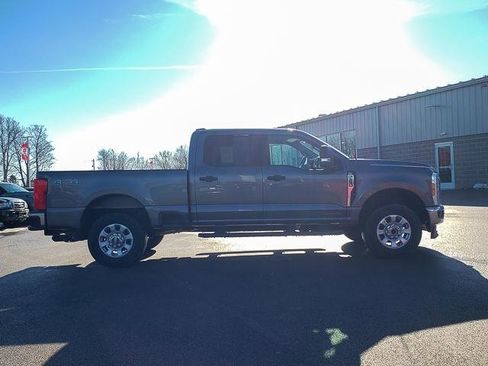Used 2024 Ford F250 XLT image 4