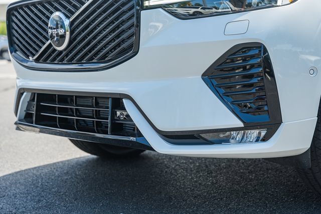New 2026 Volvo XC60 B5 Plus AWD/4WD image 13