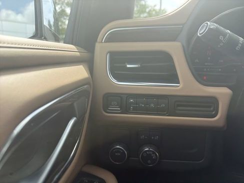 Used 2022 Chevrolet Tahoe Premier image 11