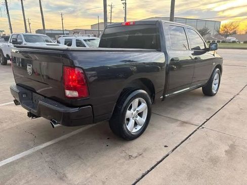Used 2015 RAM 1500 Express RWD image 4