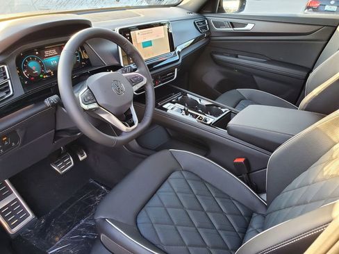 New 2026 Volkswagen Atlas Cross Sport SEL Premium R-Line image 7