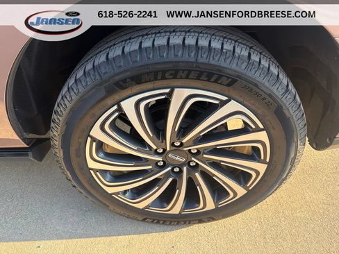 Used 2026 Lincoln Navigator Black Label AWD/4WD image 8