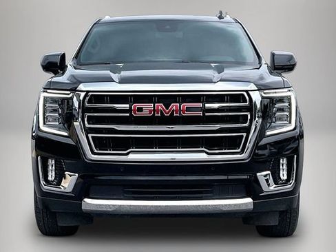 Used 2024 GMC Yukon SLT AWD/4WD image 3