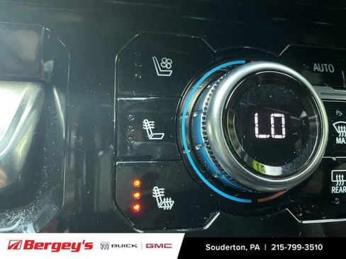 Certified 2025 GMC Sierra 1500 AT4 AWD/4WD image 39