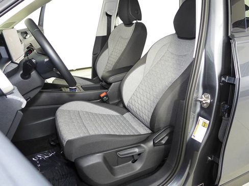 Used 2025 Volkswagen Tiguan S FWD image 21