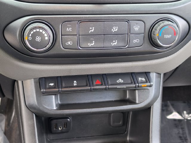 Used 2020 Chevrolet Colorado W/T w/ WT Convenience Package AWD/4WD image 25