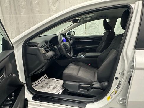 Used 2025 Toyota Camry LE image 10