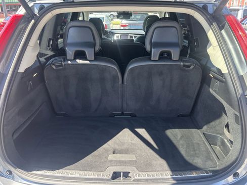 Used 2016 Volvo XC90 T6 Momentum image 36