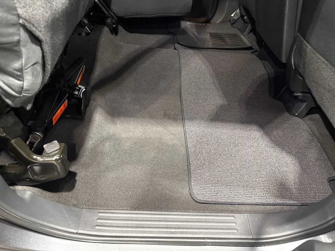 Used 2019 Nissan Titan SV AWD/4WD image 86