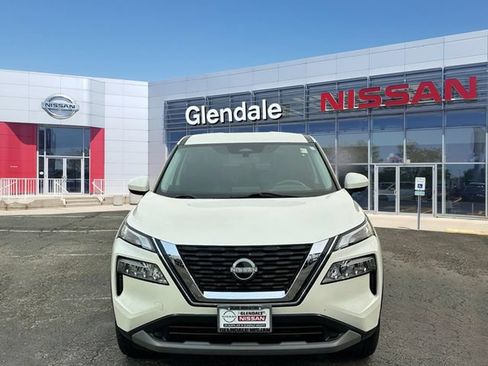 Used 2023 Nissan Rogue SV AWD/4WD image 2