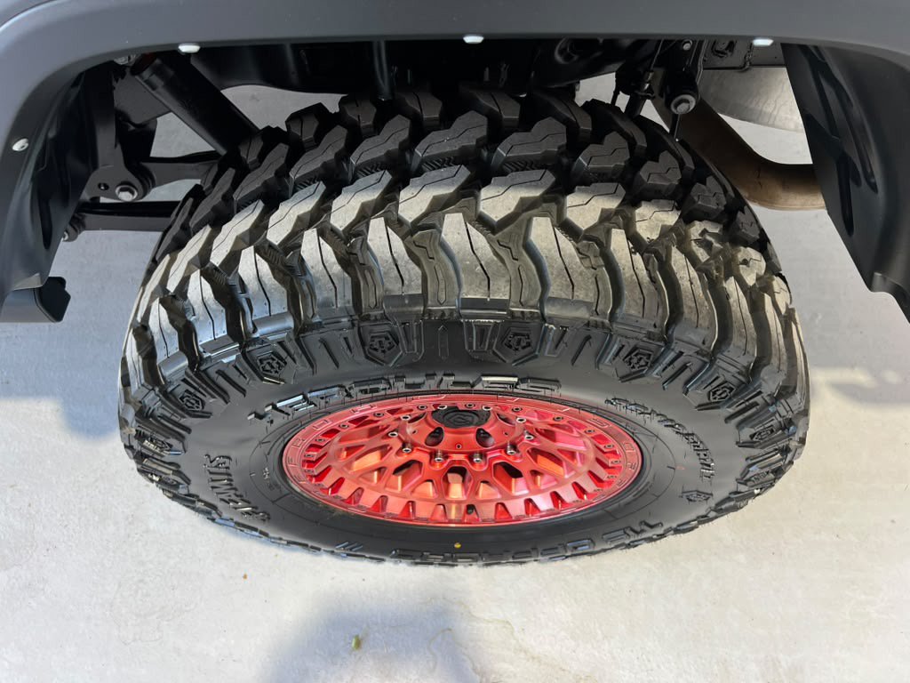 Used 2023 Jeep Gladiator Rubicon w/ Trailer Tow Package AWD/4WD image 10