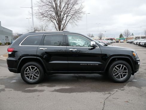 Used 2020 Jeep Grand Cherokee Limited w/ Luxury Group II image 8