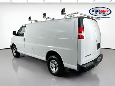 Used 2022 Chevrolet Express 2500 w/ Driver Convenience Package RWD image 5