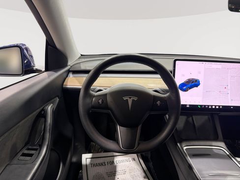 Used 2022 Tesla Model Y Long Range AWD/4WD image 10