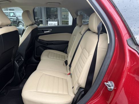 Used 2020 Ford Edge SEL w/ Convenience Package AWD/4WD image 8