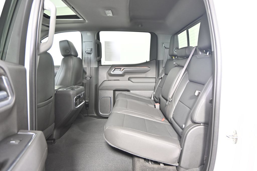 Used 2022 GMC Sierra 1500 SLT w/ SLT Convenience Package AWD/4WD image 17