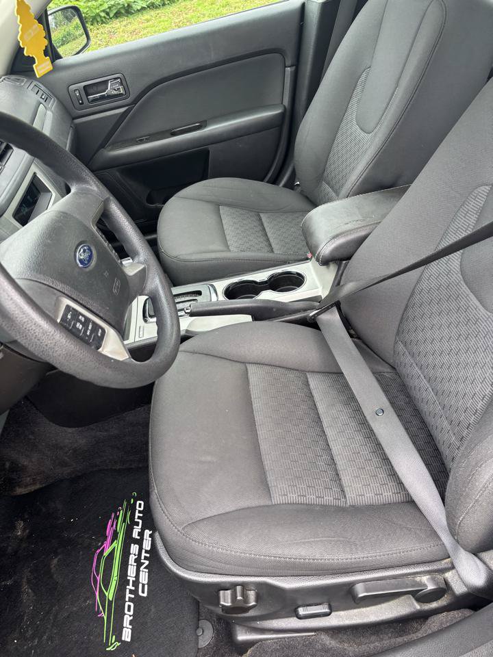 Used 2010 Ford Fusion SE FWD image 17